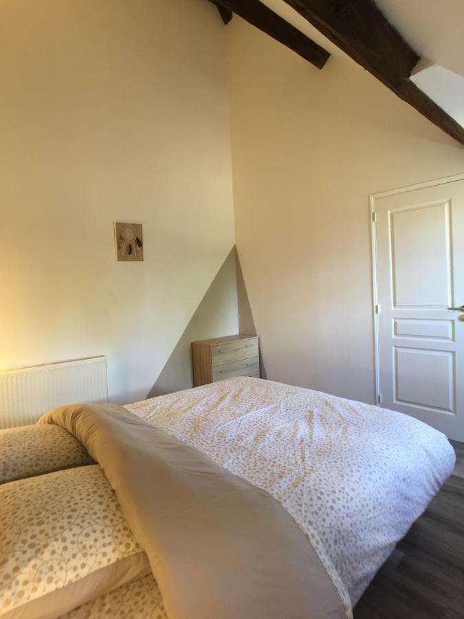 Domaine Des Trois Chateaux Moisenay 外观 照片