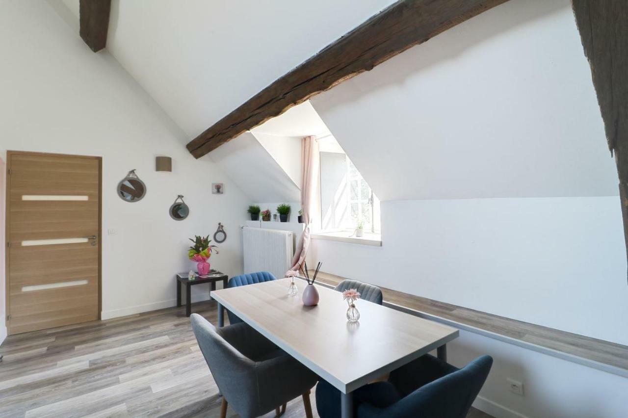 Domaine Des Trois Chateaux Moisenay 外观 照片
